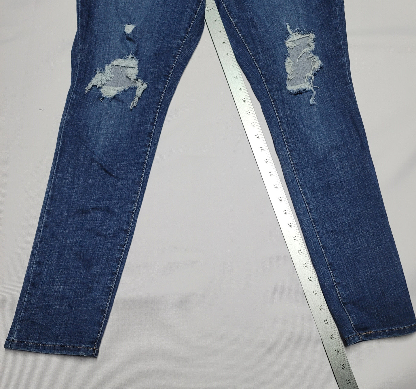Women's Levi's Pre-Owned 711 Skinny 32W x 30L