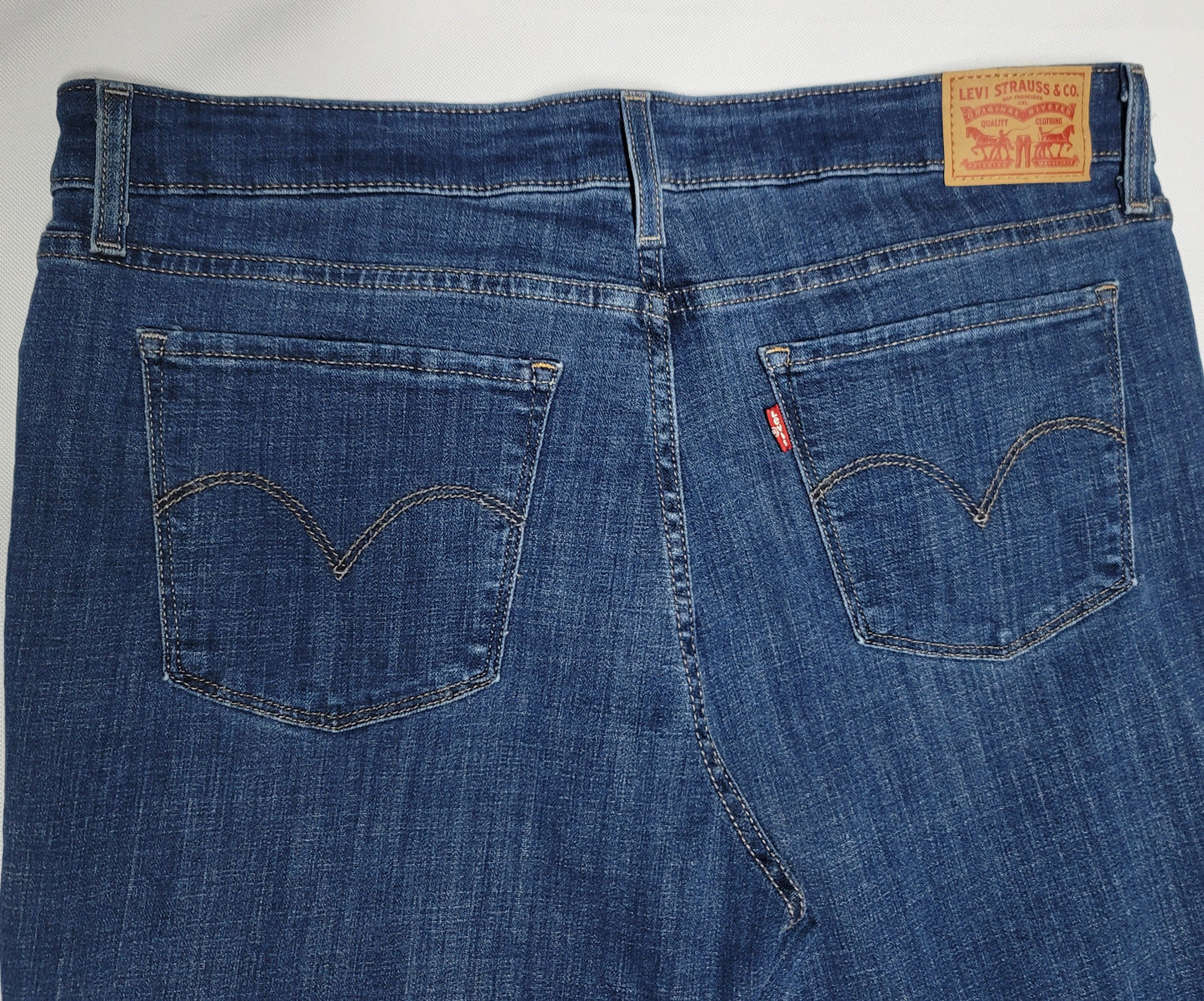 Women's Levi's Pre-Owned 711 Skinny 32W x 30L