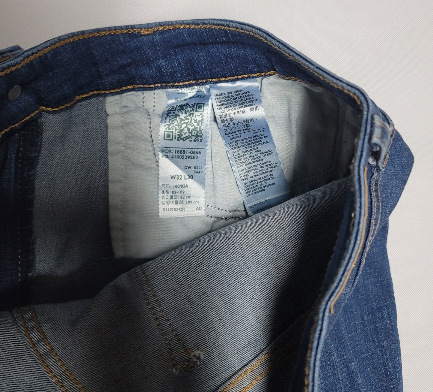 Women's Levi's Pre-Owned 711 Skinny 32W x 30L