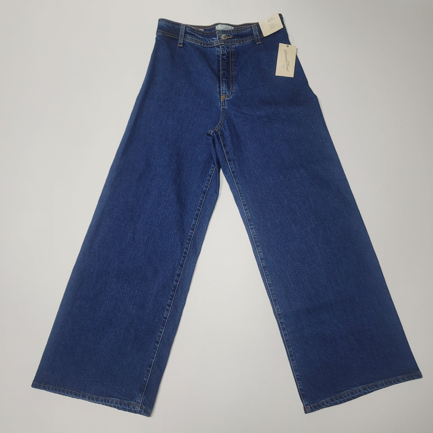 Women's Universal Thread New Size 4R