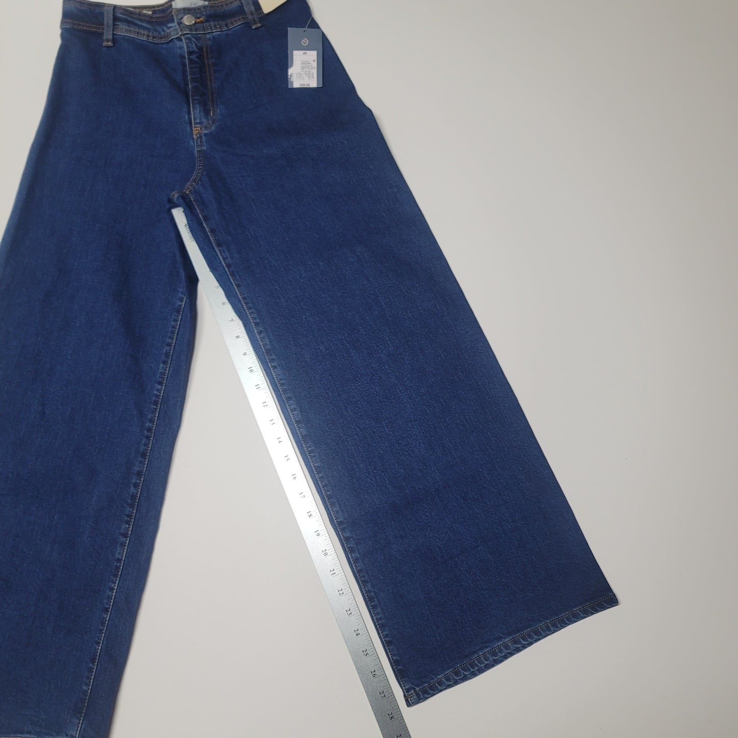 Women's Universal Thread New Size 4R