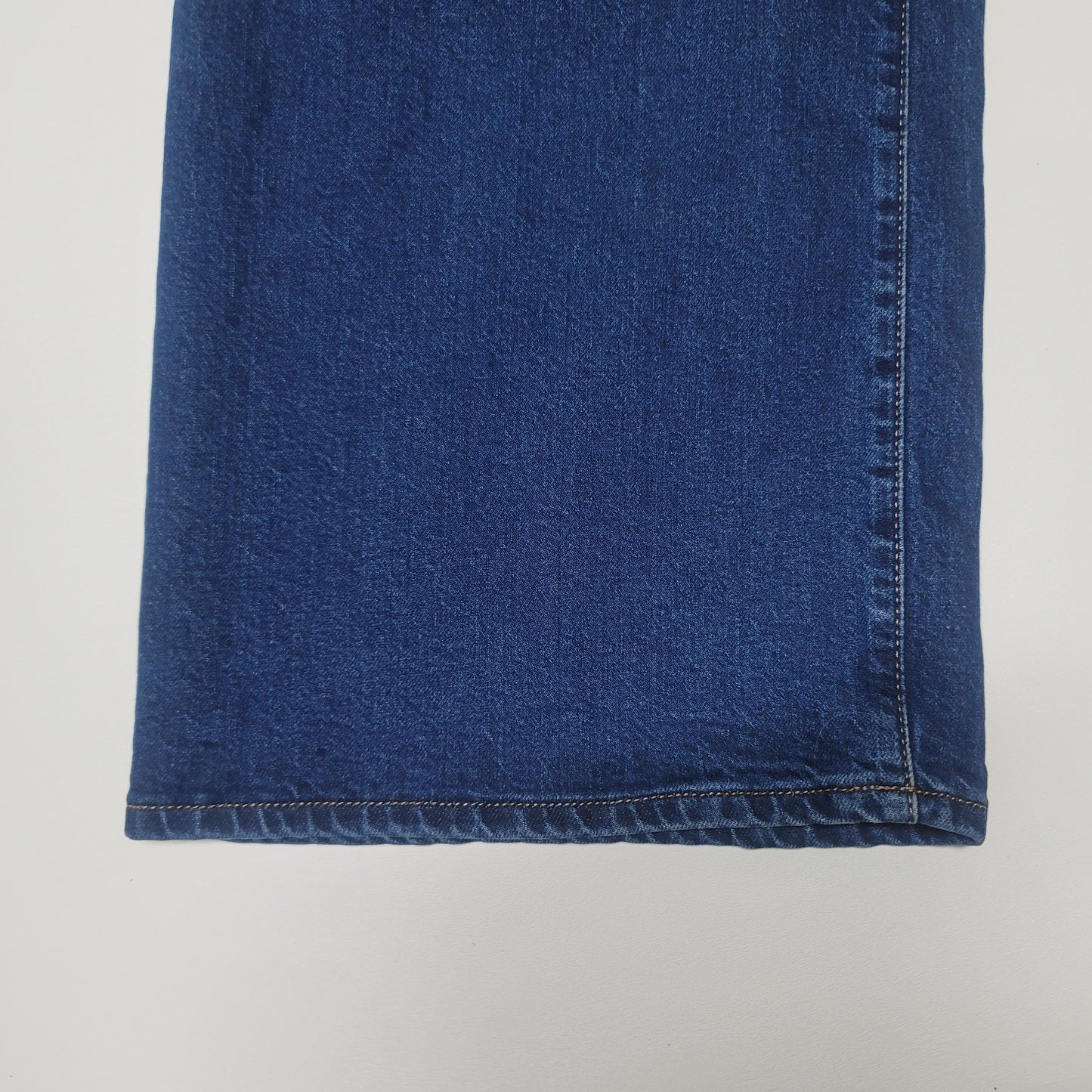 Women's Universal Thread New Size 4R